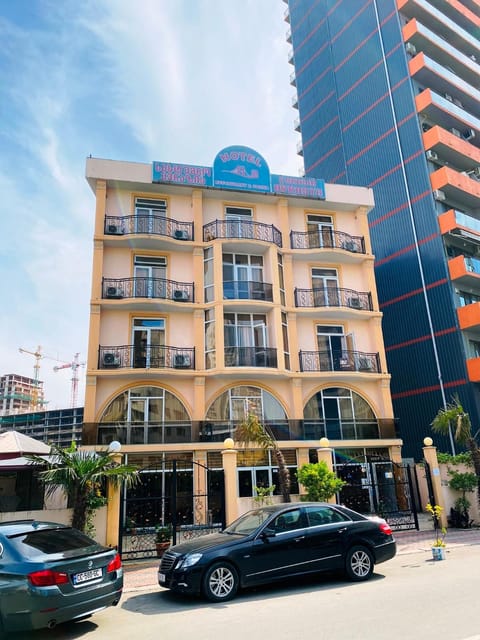 Property building, Facade/entrance
