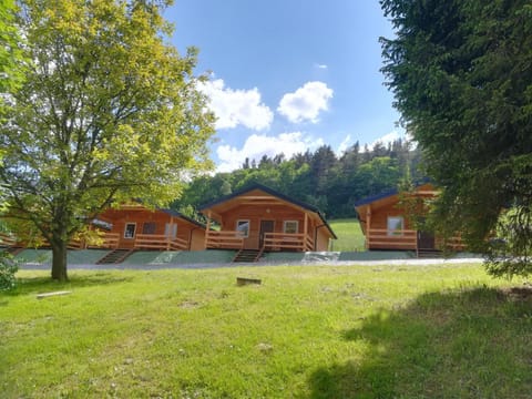 Property building, Facade/entrance, Garden, View (from property/room), Balcony/Terrace, Garden view, Area and facilities