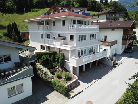 Property building, Neighbourhood