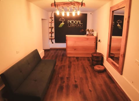 Staff, Facade/entrance, Bird's eye view, Massage, Lobby or reception, Spa and wellness centre/facilities, Decorative detail, Floor plan, Family