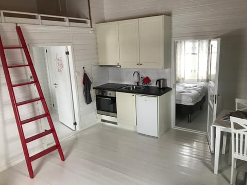 Coffee/tea facilities, Kitchen or kitchenette, Bedroom