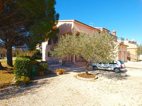 Apartment Josip 2011 Apartment in Fažana