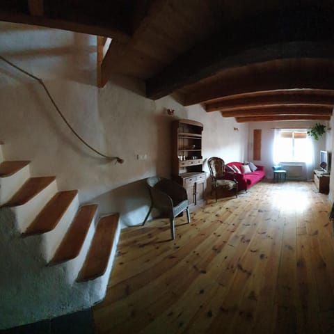 Un charmant F2 pour les voyageurs et les pèlerins! Apartment in Auvergne-Rhône-Alpes