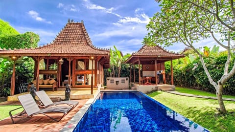 Property building, Natural landscape, Garden, Garden view, Pool view, Swimming pool, sunbed