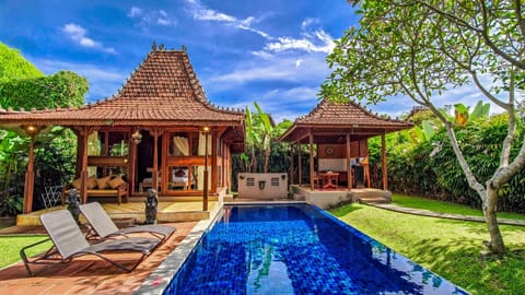 Natural landscape, Garden, Garden view, Pool view, Swimming pool