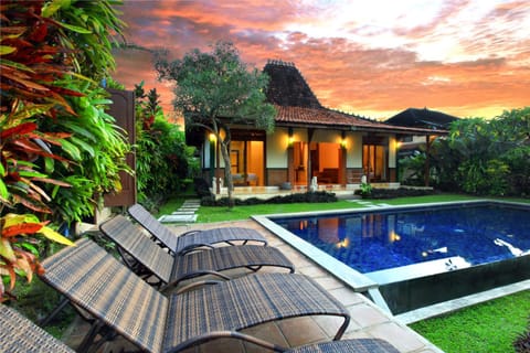 Property building, Swimming pool, Swimming pool, Sunrise, Sunset