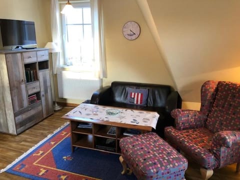 Wiesenstr_ FeWo Kirr Apartment in Zingst