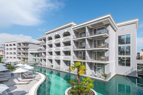 Property building, Bird's eye view, View (from property/room)