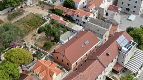 Apartman Lena Centar Apartment in Bol