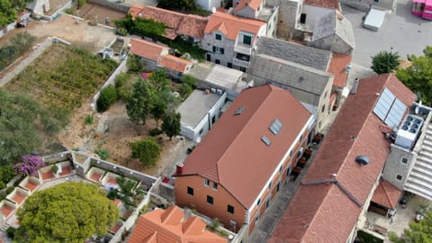 Apartman Lena Centar Apartment in Bol