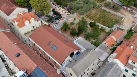 Apartman Lena Centar Apartment in Bol