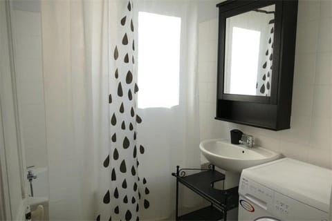 Appartement à 20m de la plage de Tourony à TREGASTEL - Ref 408 Apartment in Trégastel