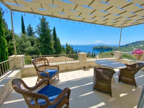 View (from property/room), Balcony/Terrace, Garden view, Sea view