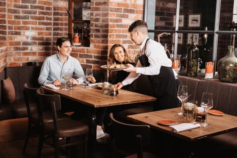 Restaurant/places to eat