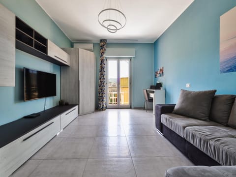 Communal lounge/ TV room, TV and multimedia, Living room, Seating area