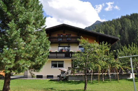 Haus Freispitzblick Apartment in Tyrol