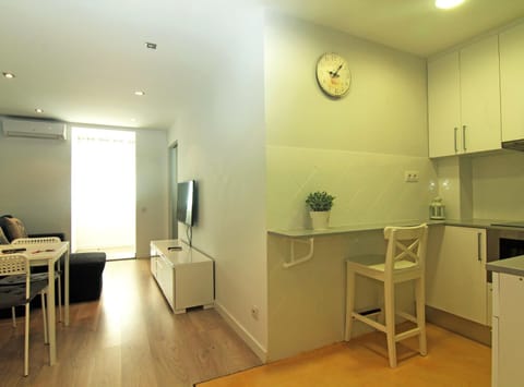 MIQUEL ANGEL - Apartments & one with private terrace Apartment in L'Hospitalet de Llobregat