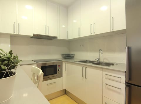 MIQUEL ANGEL - Apartments & one with private terrace Apartment in L'Hospitalet de Llobregat