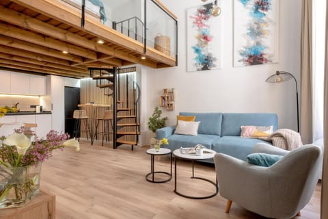 Lounge or bar