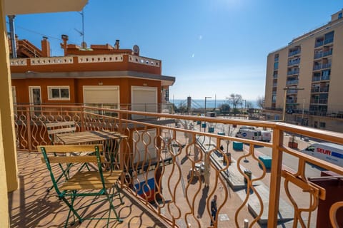 Balcony/Terrace, City view, Sea view, Street view