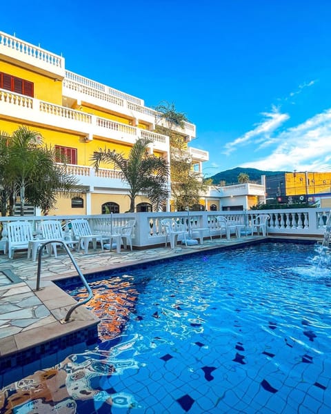 Property building, Pool view
