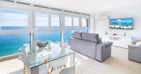Natural landscape, TV and multimedia, Living room, Dining area, Sea view