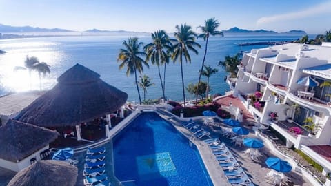 Pool view, Sea view, Swimming pool