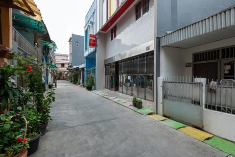 Facade/entrance