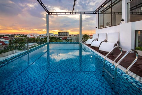 City view, Swimming pool, Swimming pool