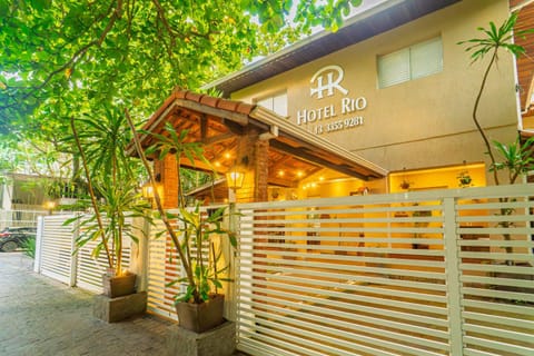 Property building, Facade/entrance, Day