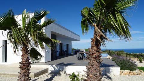 Property building, Balcony/Terrace
