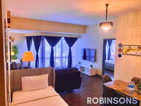 Communal lounge/ TV room, Bed, Day, TV and multimedia, Living room, Photo of the whole room, Dining area, Bedroom, Text overlay
