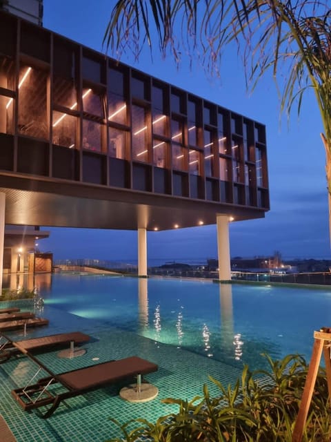 Night, Natural landscape, Swimming pool, Swimming pool