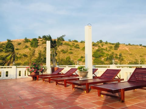 Balcony/Terrace, Mountain view, sunbed
