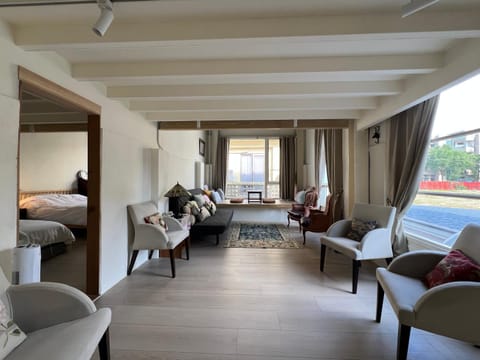 Communal lounge/ TV room