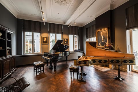 Meeting/conference room