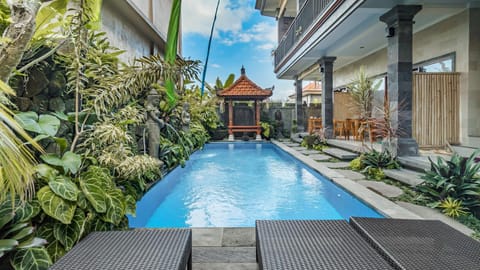 Property building, Swimming pool
