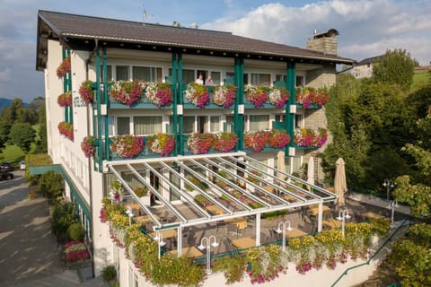 Facade/entrance, Summer, Balcony/Terrace
