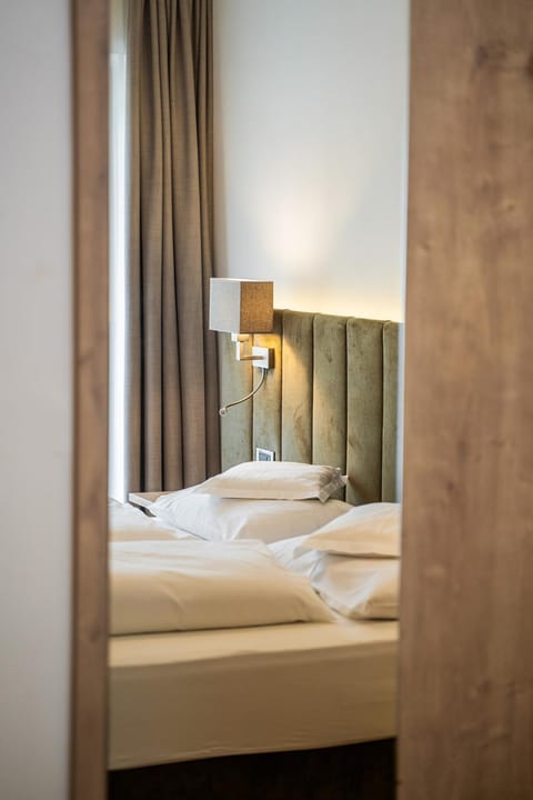 Decorative detail, Bedroom