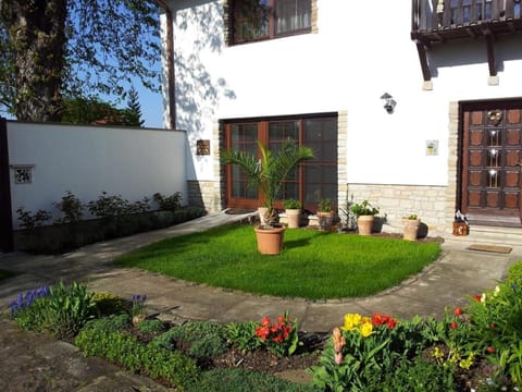 Facade/entrance, Garden