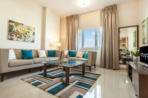 Staycae Holiday Homes - Suburbia Apartment in Dubai