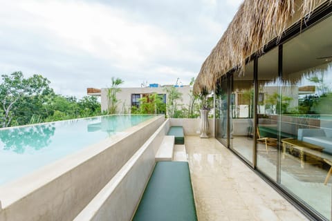 Balcony/Terrace, Swimming pool, Swimming pool
