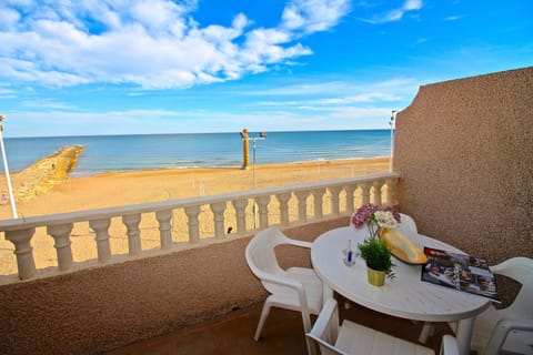 Day, Natural landscape, View (from property/room), Balcony/Terrace, Dining area, Beach, Sea view