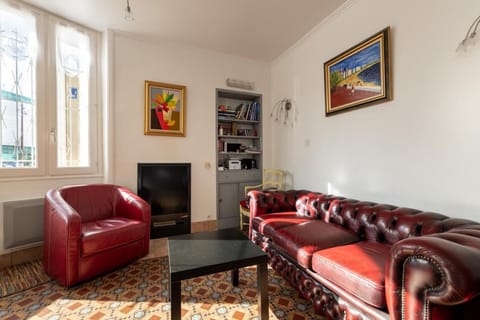 Communal lounge/ TV room, Living room