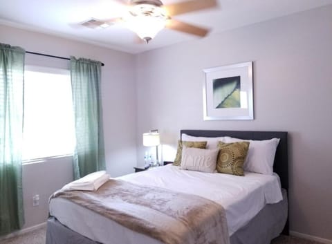 Phoenix I, Minutes to Airport and Downtown Vacation rental in Laveen Village