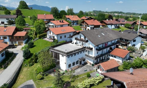 Property building, Neighbourhood