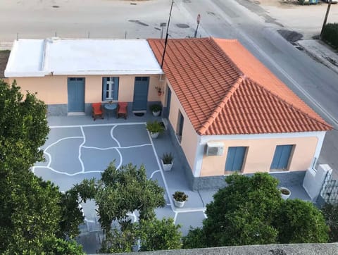 Traditional House “AVLI” Apartment in Nafplion