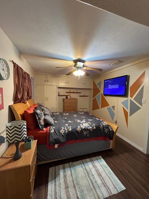 Bonne Nuit Weeki Wachee House in Spring Hill