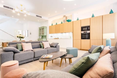 Living room, Lounge or bar