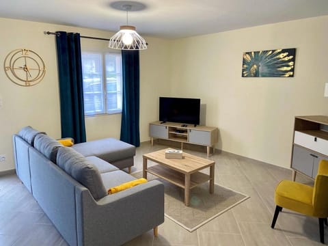 Gîte Hibiscus House in Centre-Val de Loire